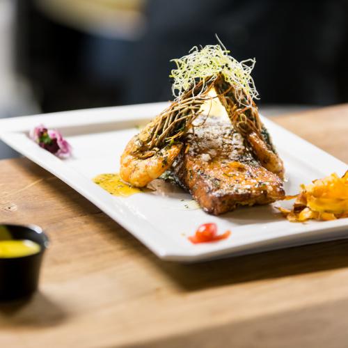 OQG RESTAURANT- PLAINE DES CAFRES - RÉUNION/ salmon duo with grilled gambas