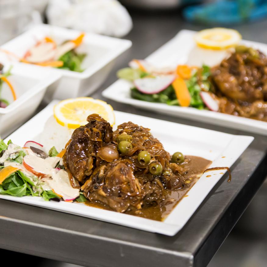 OQG RESTAURANT- PLAINE DES CAFRES - RÉUNION/ Spécialité Africaine : YASSA CHICKEN
