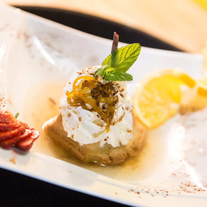 OQG RESTAURANT- PLAINE DES CAFRES - RÉUNION/ Dessert faits maison: Baba with rum